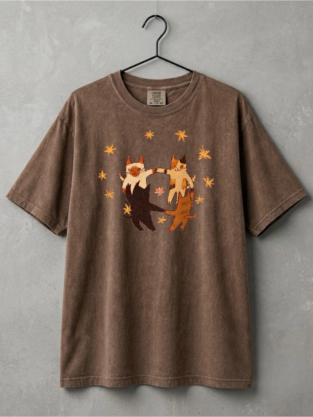Dancing Cats Star Circle Brown Quirky Indie Aesthetic Comfort Colors Tee